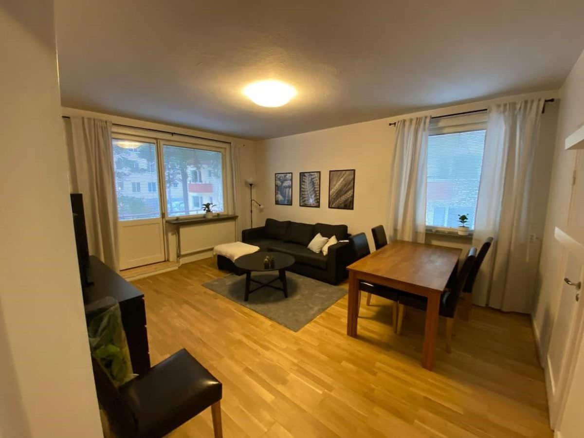 Apartmán Flatin Erbjuder Laegenheter I Soedra Stockholm Exteriér fotografie