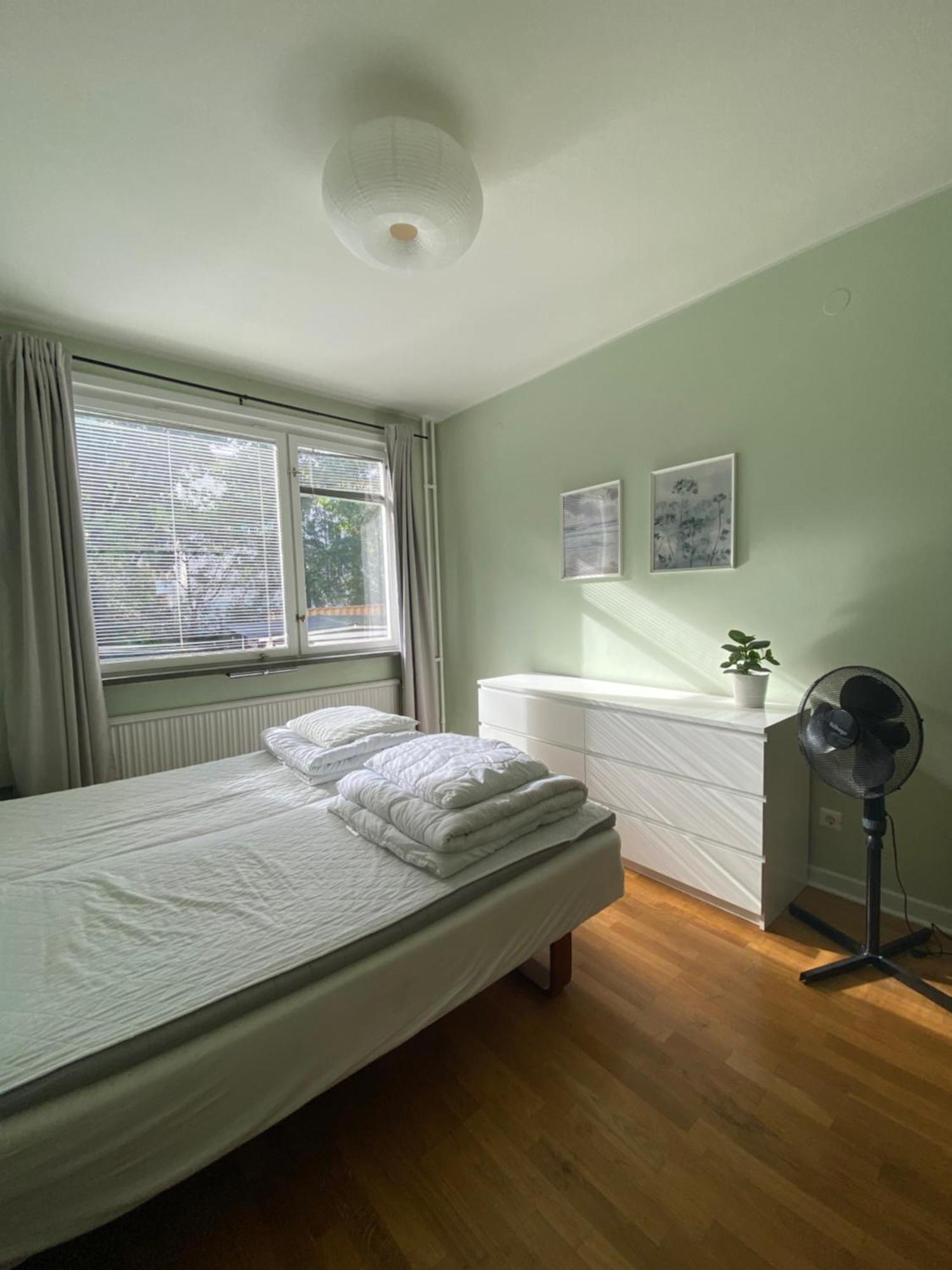 Apartmán Flatin Erbjuder Laegenheter I Soedra Stockholm Exteriér fotografie