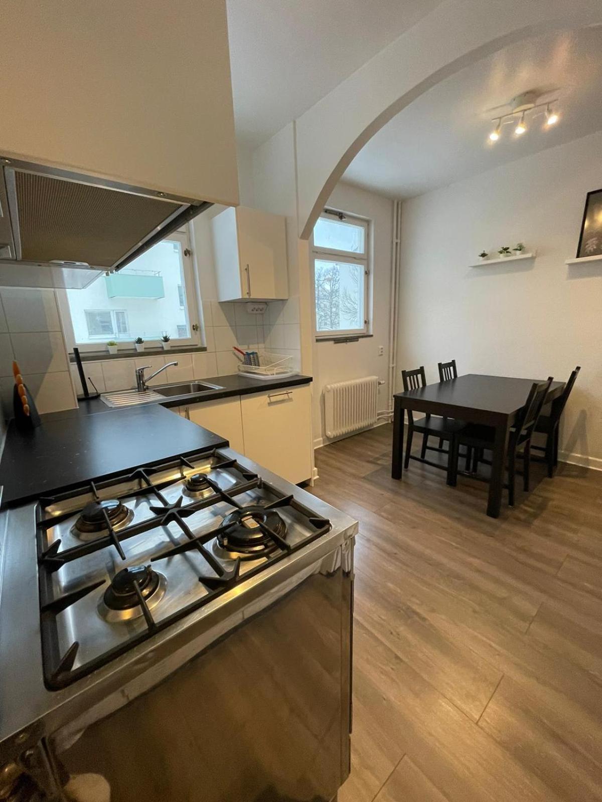 Apartmán Flatin Erbjuder Laegenheter I Soedra Stockholm Exteriér fotografie
