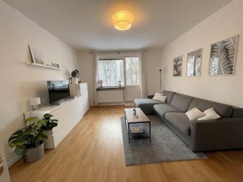 Apartmán Flatin Erbjuder Laegenheter I Soedra Stockholm Exteriér fotografie